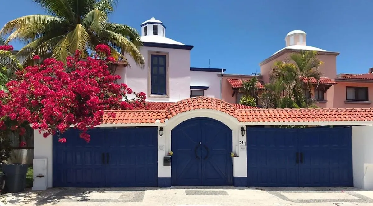 Charming Villa In Hotel Zone Cancun