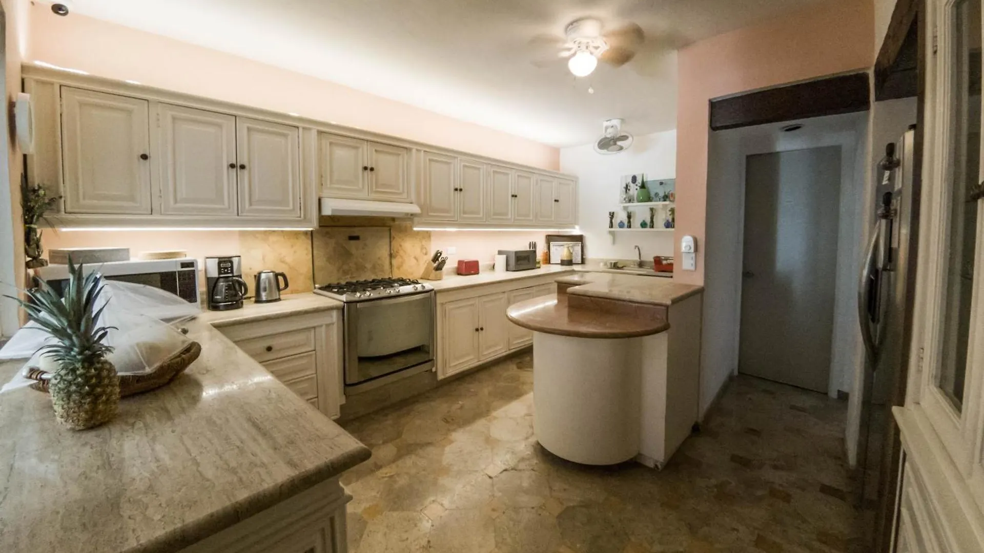 Charming Villa In Hotel Zone Cancun